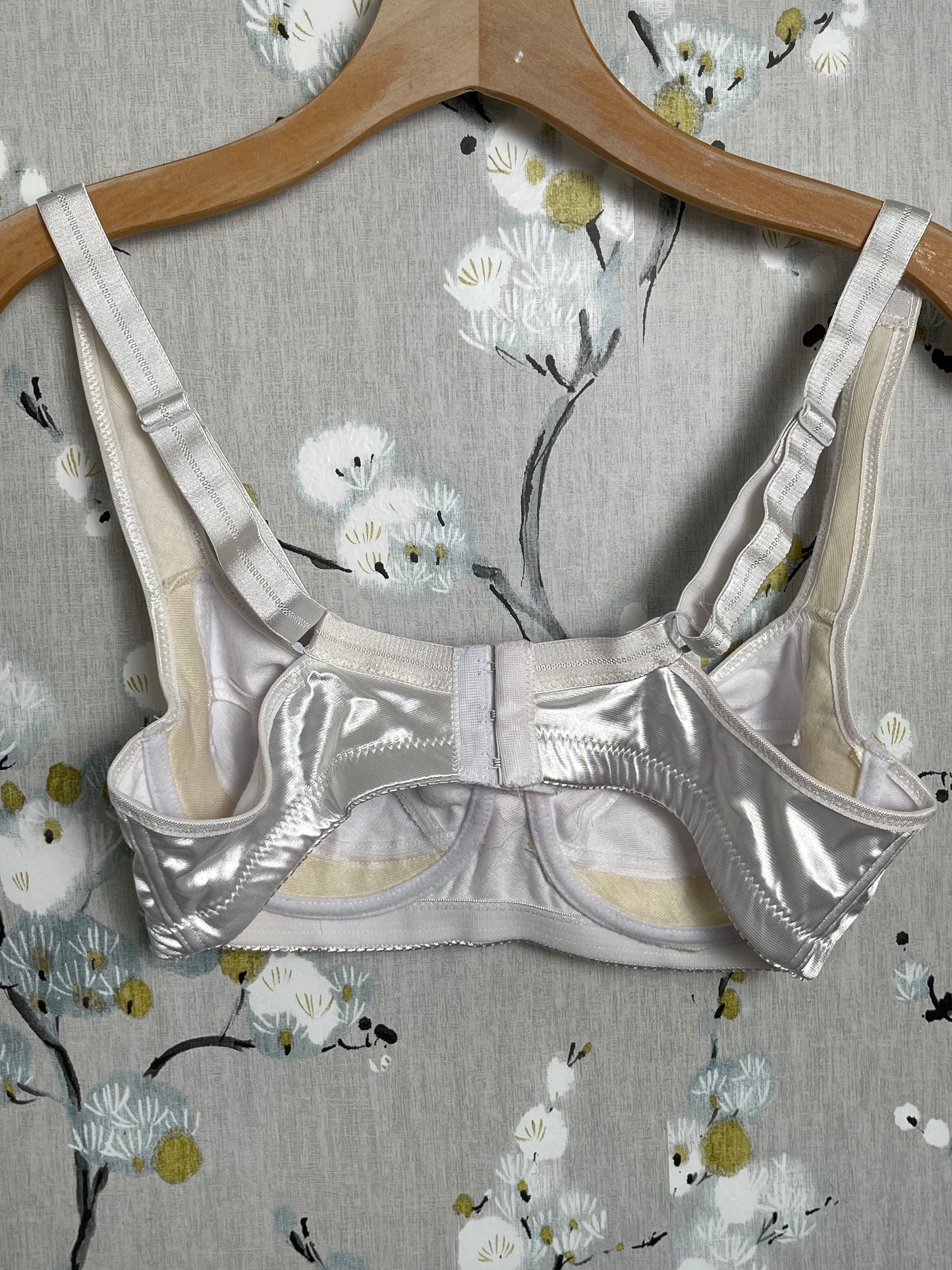 New NWT Vintage white bra