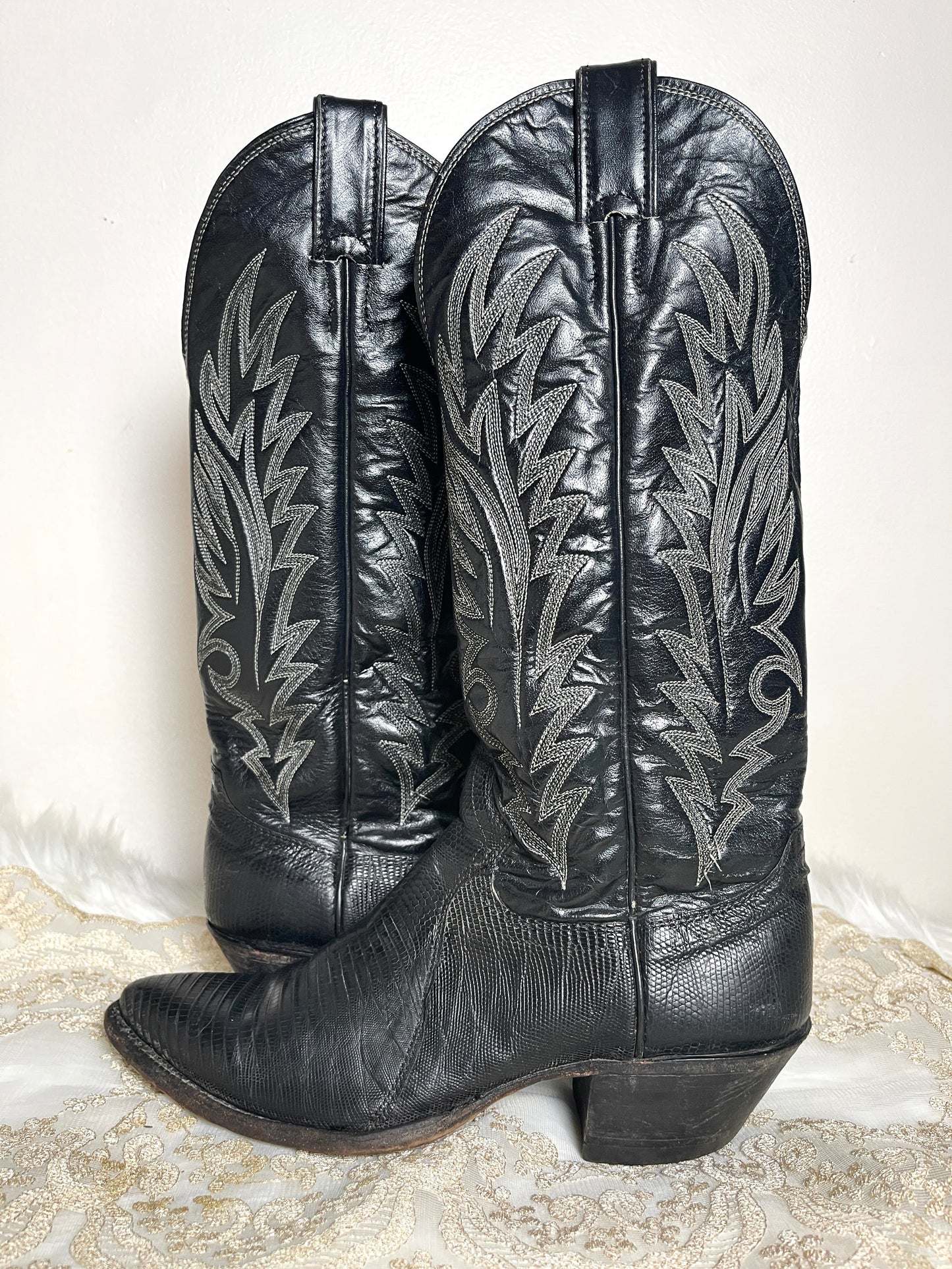 Vintage Authentic Black Leather Justin Cowgirl Boots