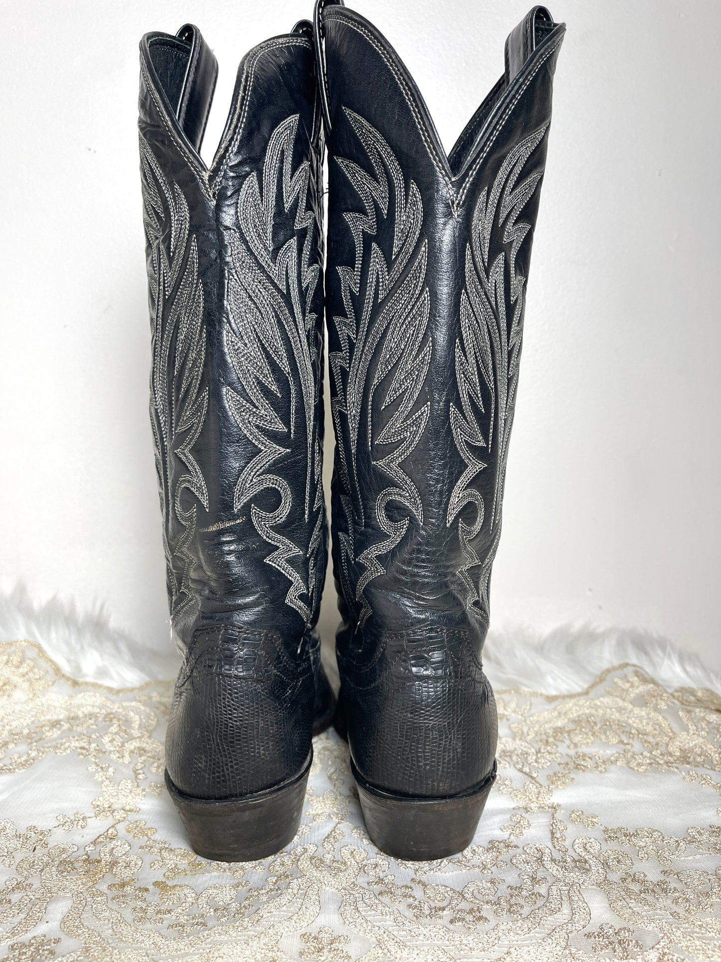 Vintage Authentic Black Leather Justin Cowgirl Boots